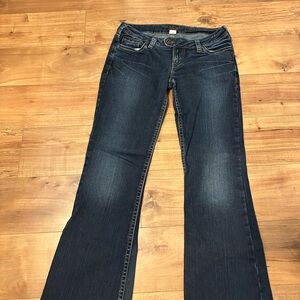 Straight cut blue jeans